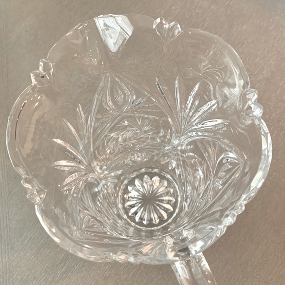 Edinburgh Lead Crystal Pitcher 48 oz. Hand-Cut - Picture 3 of 11